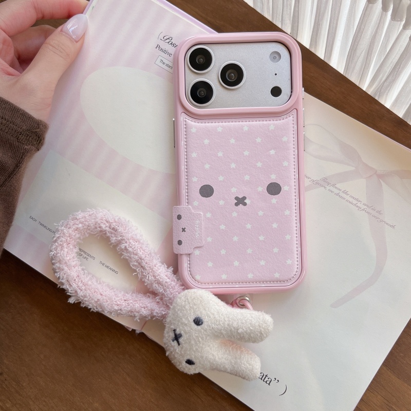 غطاء هاتف جلدي مضاد للسقوط بتص - مراجعة Cute Cartoon Wrist Strap Silicone Case وسعره